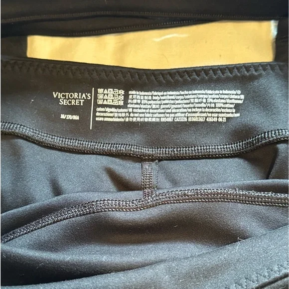 Victoria Secret Flow On Point Strappy Leggings nwot - Picture 5 of 5